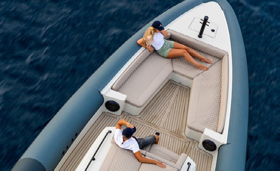 chaser_yachts_dealer_menorca - clearwater marine