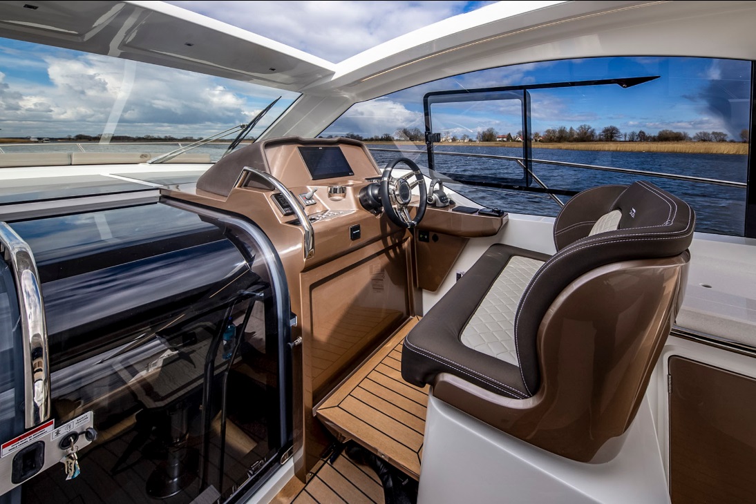 Galeon 405 HTS for sale